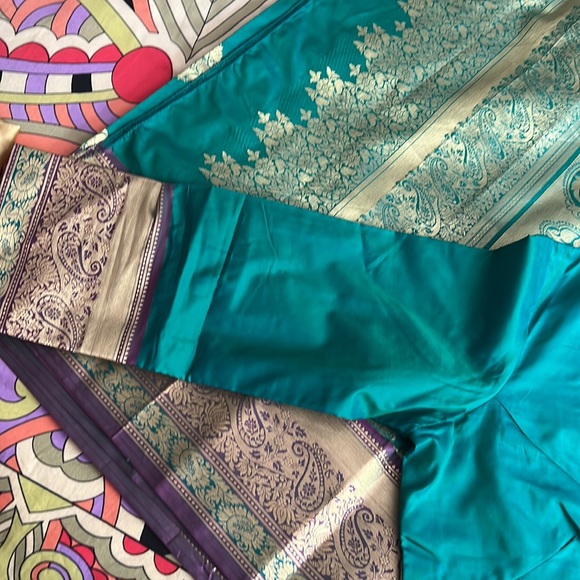Green and purple saree - Picture 10 of 13